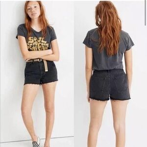 New Madewell The Mom Jean Short, size 29.